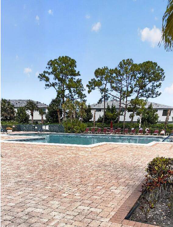 2 bedroom Condominium at 4820 Lucerne Lakes Boulevard #402, Sunrise Of Palm Beach Condo 1,2,3,4, 14 And 17, Lake Worth — photo 4