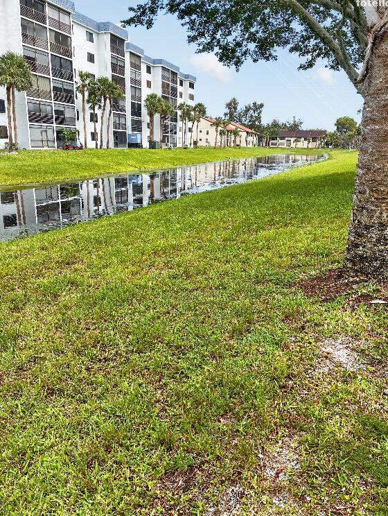 2 bedroom Condominium at 4820 Lucerne Lakes Boulevard #402, Sunrise Of Palm Beach Condo 1,2,3,4, 14 And 17, Lake Worth — photo 2