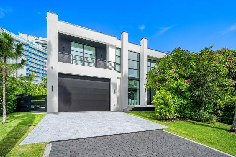 5 bedroom Single Family Residence at 1670 E Terra Mar Drive, Terra Mar Island Estates , Lauderdale-By-The-Sea — photo 2