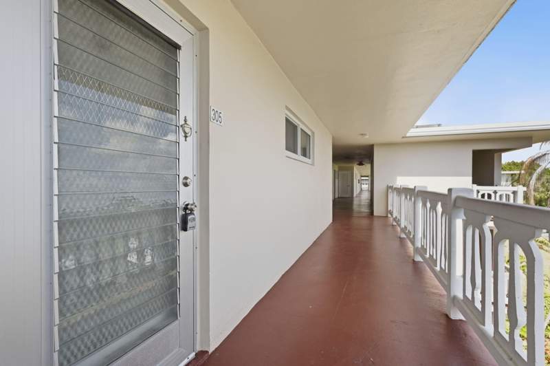 2 bedroom Condominium at 2606 Garden Drive #305, Lake Clarke Gardens Condo 18, Lake Worth — photo 4
