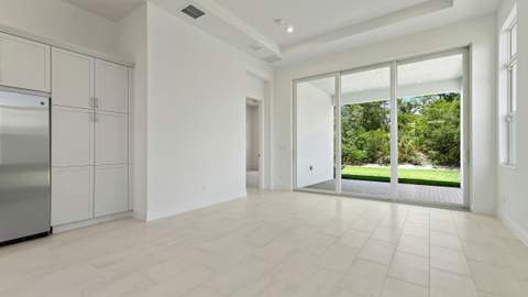 204 SE Via Sangro, Port St. Lucie FL - photo 7 of 13