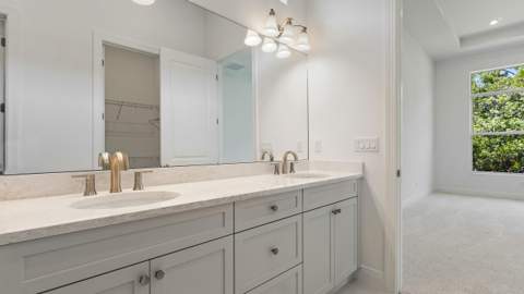 204 SE Via Sangro, Port St. Lucie FL - photo 11 of 13