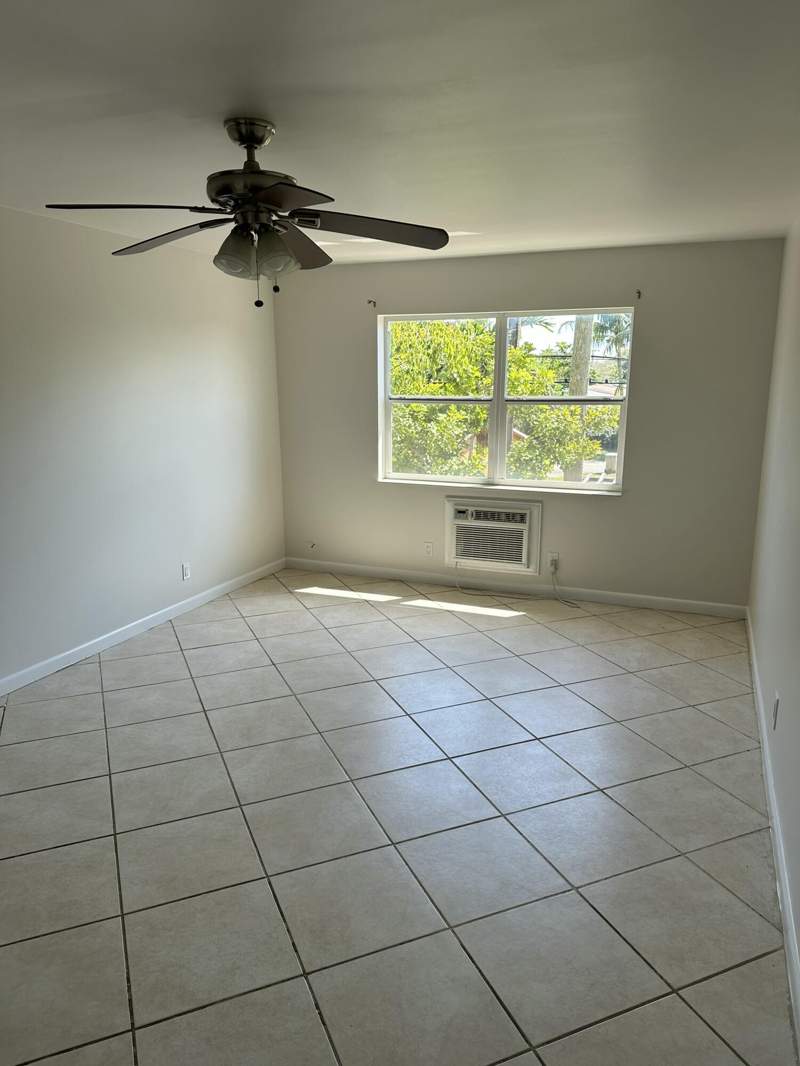1 bedroom Condominium at 1480 E Sample Road #207, Haven House No 6 Condo, Pompano Beach — photo 4
