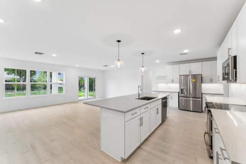 1611 SE Minorca Avenue, Port St. Lucie FL - photo 14 of 33