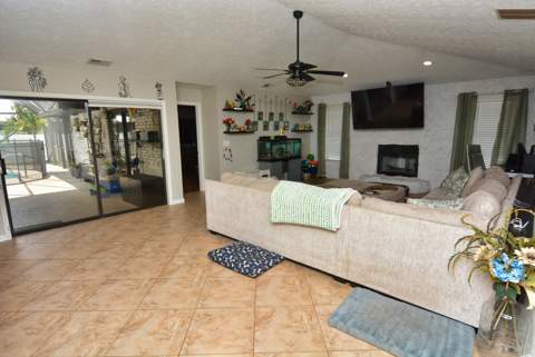 2082 SE Camilo Street, Port St. Lucie FL - photo 7 of 62
