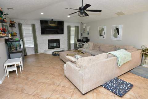 2082 SE Camilo Street, Port St. Lucie FL - photo 8 of 62