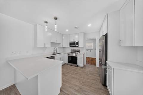 216 W Arbor Avenue, Port St. Lucie FL - photo 9 of 33
