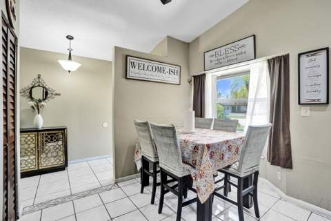 8340 SW 41st Street, Davie FL - photo 6 of 18