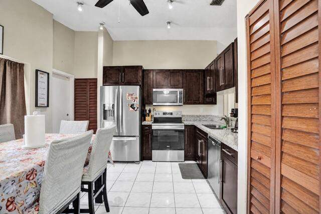 3 bedroom Single Family Residence at 8340 SW 41st Street, Woods Of Rolling Hills, Davie — photo 5