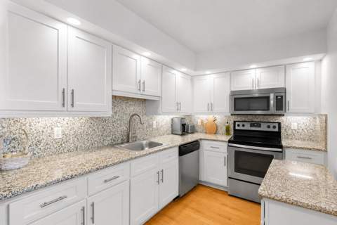 625 Oaks Drive #405, Pompano Beach FL - photo 6 of 61