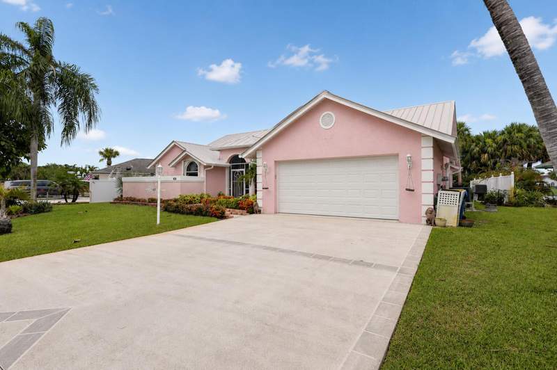3 bedroom Single Family Residence at 1921 NE Acapulco Drive, Jensen Park Estates, Jensen Beach — photo 2