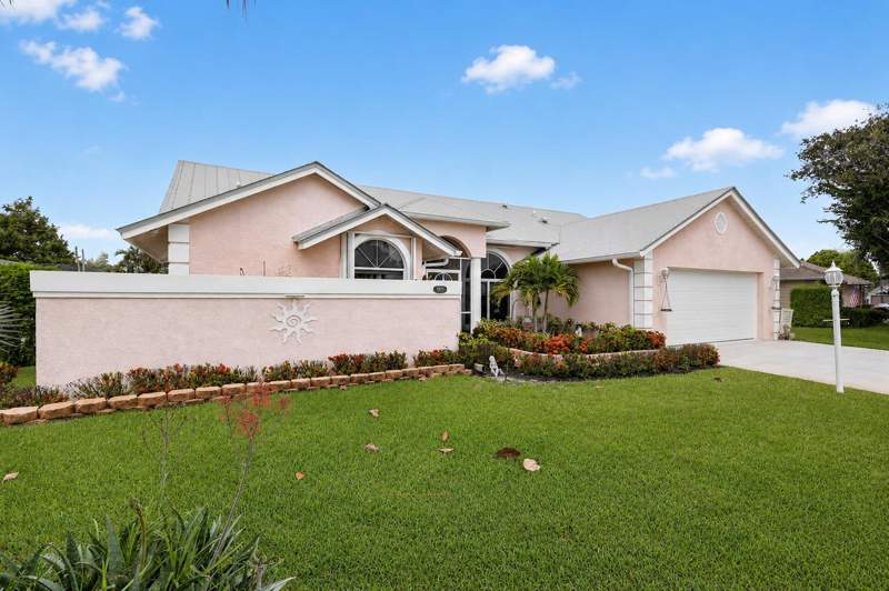3 bedroom Single Family Residence at 1921 NE Acapulco Drive, Jensen Park Estates, Jensen Beach — photo 3