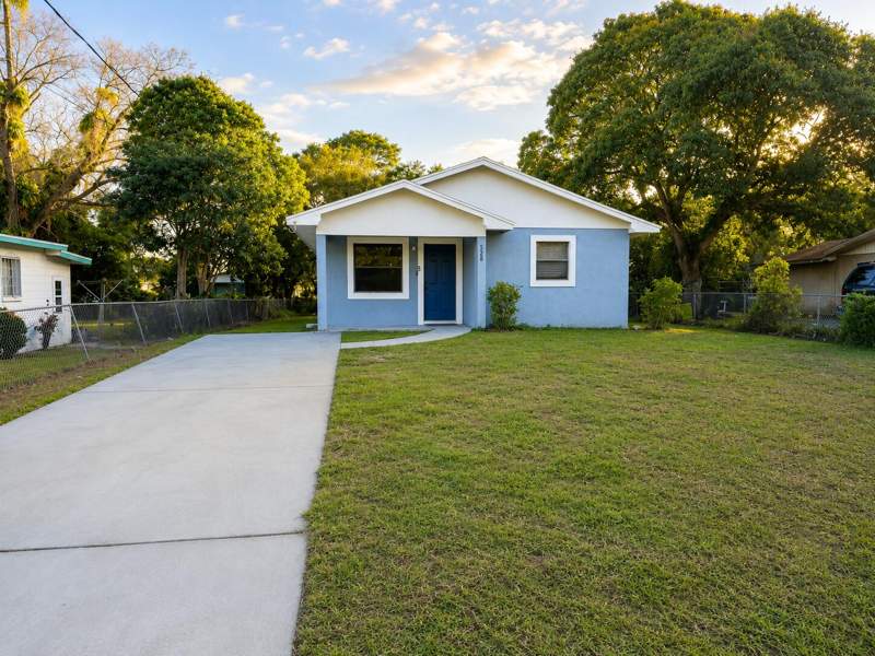 3 bedroom Single Family Residence at 2903 Avenue R, Sunrise Park 1, Fort Pierce — photo 2