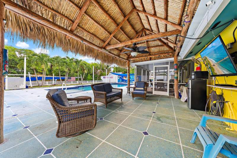 3 bedroom Single Family Residence at 1005 Mohawk Street, Jupiter River Estates Replat, Jupiter — photo 2