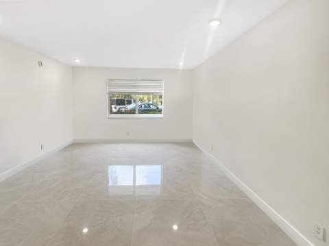 136 NE 19th Court #112f, Wilton Manors FL - photo 9 of 18