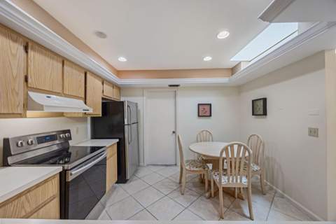 9 Ridge Pointe Drive #D, Boynton Beach FL - photo 6 of 24