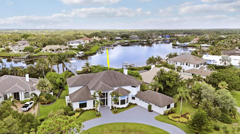 4 bedroom Single Family Residence at 18411 SE Lakeside Drive, River Ridge (Tequesta), Jupiter — photo 5