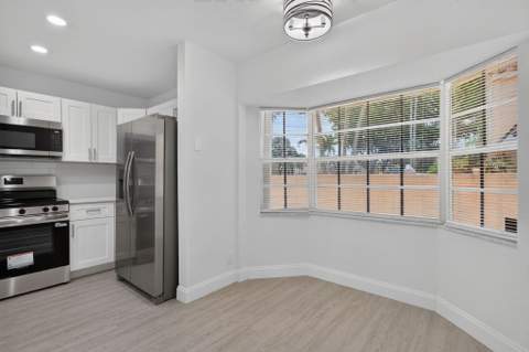 11451 Lakeview Drive #3a, Coral Springs FL - photo 6 of 32