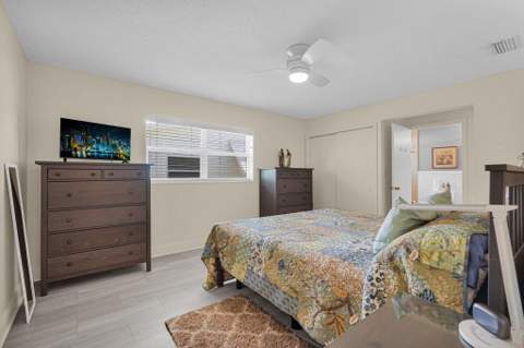 1050 NW 73rd Terrace, Margate FL - photo 9 of 33