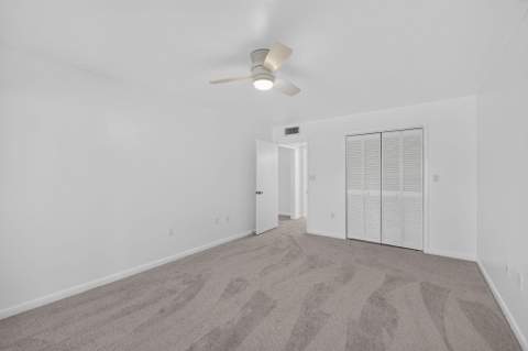 9460 Meadowood Drive #104, Fort Pierce FL - photo 23 of 57