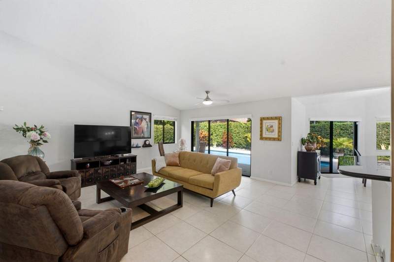 3 bedroom Single Family Residence at 2719 Oak Tree Lane, Golf-Tam Village, Oakland Park — photo 5