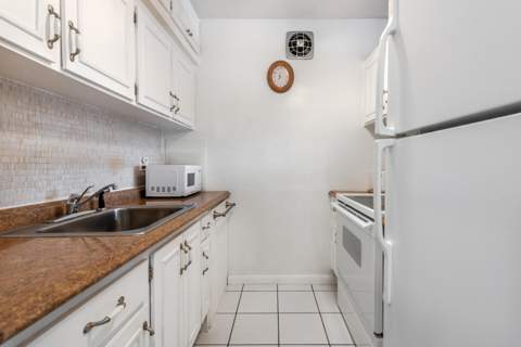 925 SW 11th Avenue #3j, Hallandale FL - photo 11 of 28