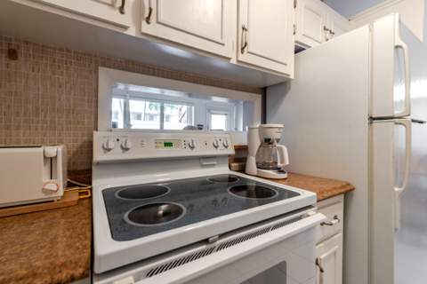 925 SW 11th Avenue #3j, Hallandale FL - photo 13 of 28