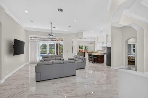 8055 Woodsmuir Drive, West Palm Beach FL - photo 13 of 99