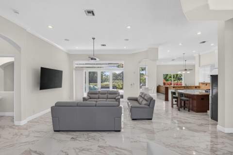 8055 Woodsmuir Drive, West Palm Beach FL - photo 14 of 99