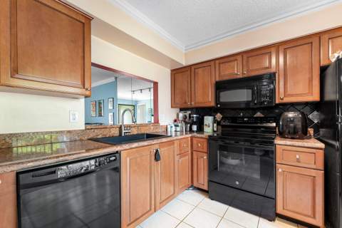 105 Tropic Isle Drive #22d, Delray Beach FL - photo 9 of 30
