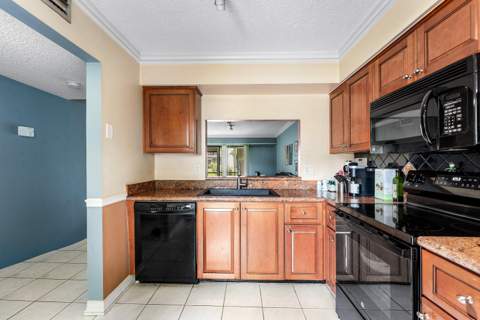 105 Tropic Isle Drive #22d, Delray Beach FL - photo 11 of 30