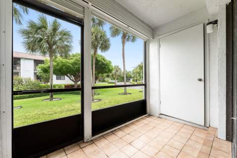105 Tropic Isle Drive #22d, Delray Beach FL - photo 24 of 30