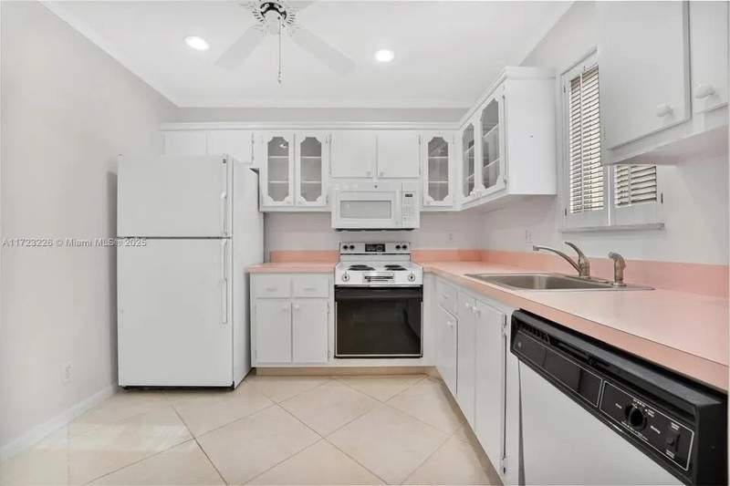 2 bedroom Condominium at 2532 Boundbrook Drive #104, Boundbrook Condo S, Palm Springs — photo 4