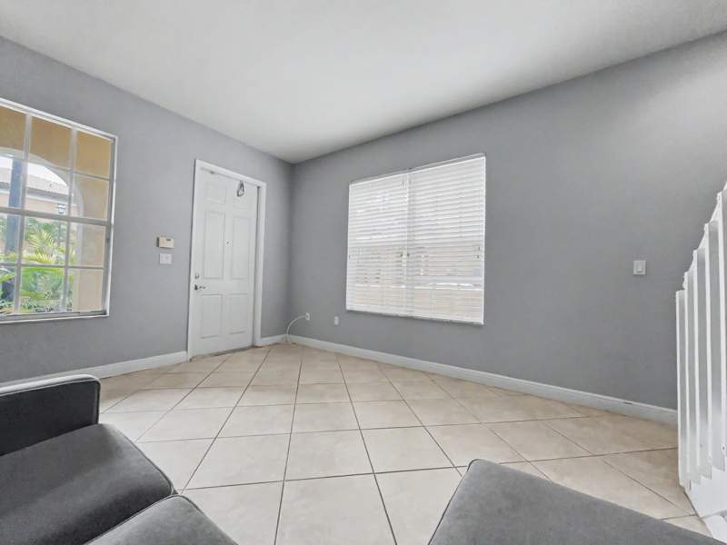 3 bedroom Townhouse at 6927 Julia Gardens Drive, Julia Gardens, Coconut Creek — photo 4