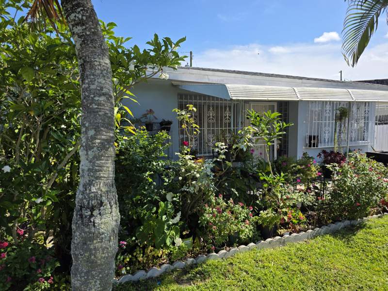 4 bedroom Single Family Residence at 528 49th Street, North Palm Bch 1, West Palm Beach — photo 2