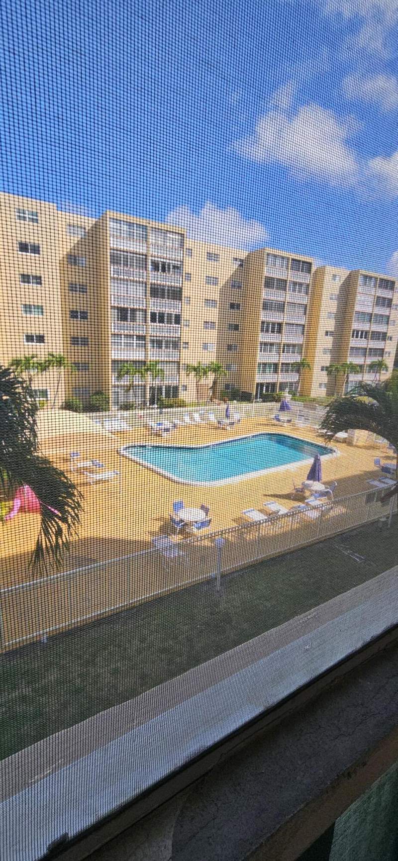 2 bedroom Condominium at 421 NE 14th Avenue #302, Meadowbrook Condo Apts Bldg 2, Hallandale Beach — photo 2