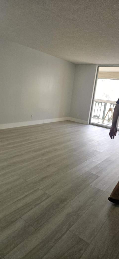 421 NE 14th Avenue #302, Hallandale Beach FL - photo 6 of 26