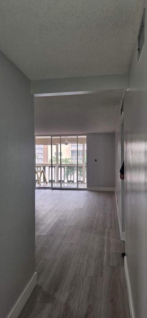 421 NE 14th Avenue #302, Hallandale Beach FL - photo 13 of 26