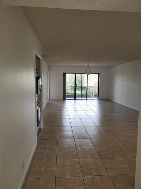390 Racquet Club Road #204, Weston FL - photo 6 of 31