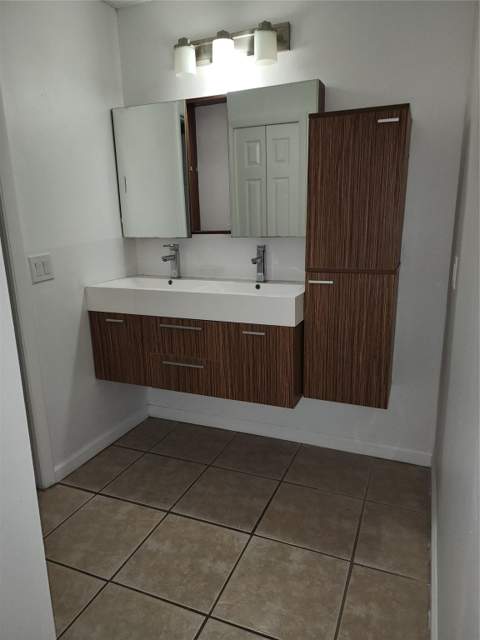390 Racquet Club Road #204, Weston FL - photo 8 of 31