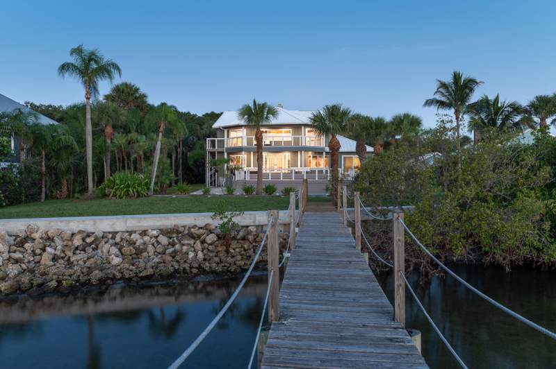 6 bedroom Single Family Residence at 114 N Sewalls Point Road, Twin Rivers, Sewalls Point — photo 2