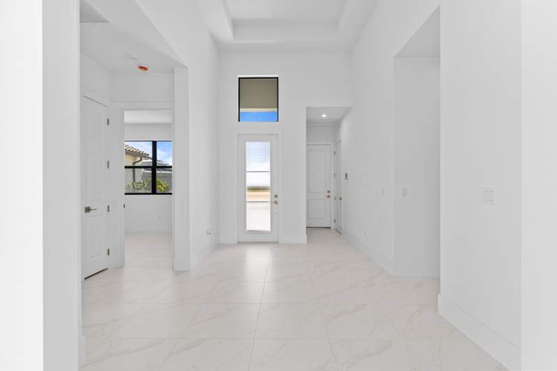 3 bedroom Single Family Residence at 13769 SW Shinnecock Drive, Astor Creek, Port St. Lucie — photo 2