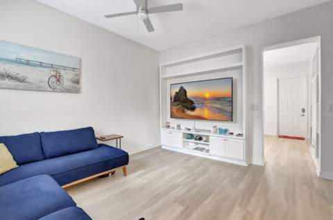 8316 NW 9th Avenue, Boca Raton FL - photo 9 of 52