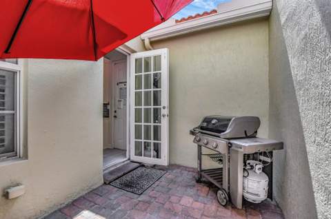 8316 NW 9th Avenue, Boca Raton FL - photo 17 of 52