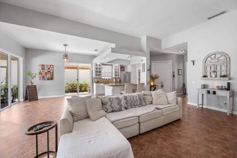 4 bedroom Single Family Residence at 2862 Irma Lake Drive, Riverwalk 3, West Palm Beach — photo 5