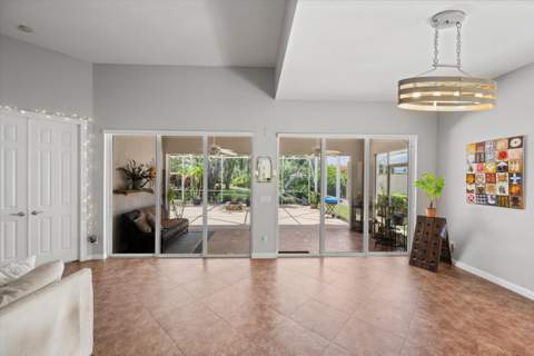 2862 Irma Lake Drive, West Palm Beach FL - photo 10 of 38