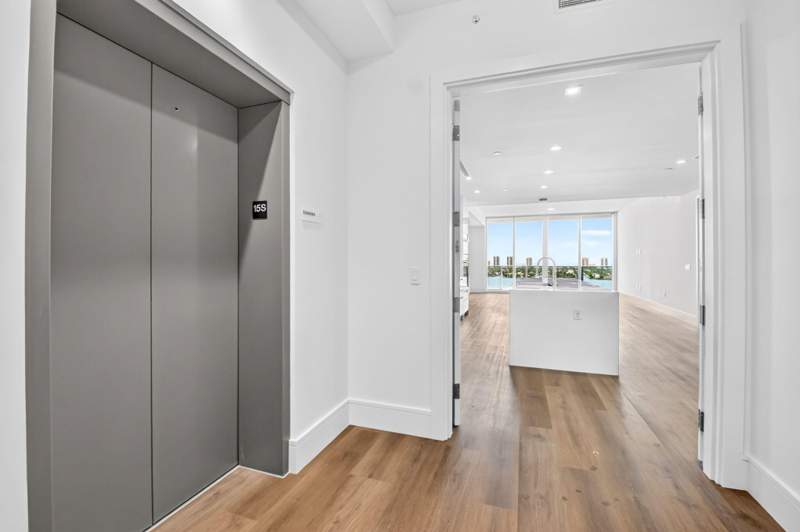 3 bedroom Condominium at 220 Lake Shore Drive #1506, Nautilus 220 Condo, Lake Park — photo 2