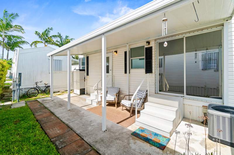1 bedroom Manufactured Home at 12 Hibiscus Drive #H, Briny Breezes Inc, Briny Breezes — photo 3