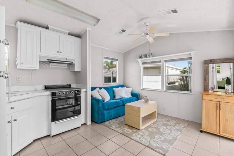 1 bedroom Manufactured Home at 12 Hibiscus Drive #H, Briny Breezes Inc, Briny Breezes — photo 5