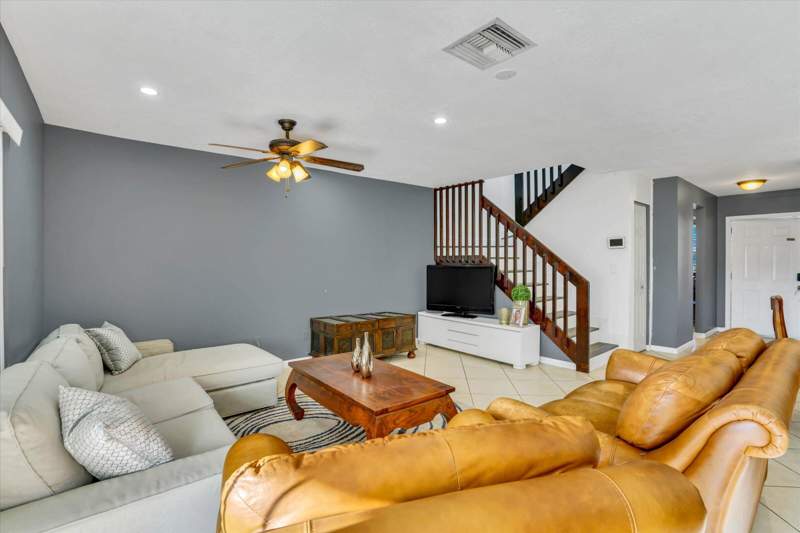 2 bedroom Townhouse at 7357 NW 34th Street #7357, Inverrary 32 Sec Three, Lauderhill — photo 3